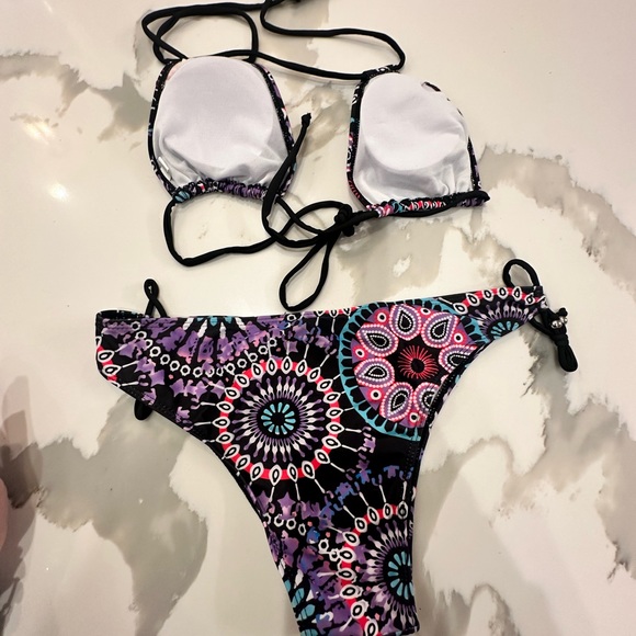 New no tags. Starburst bikini set black multi size XL - Picture 7 of 9